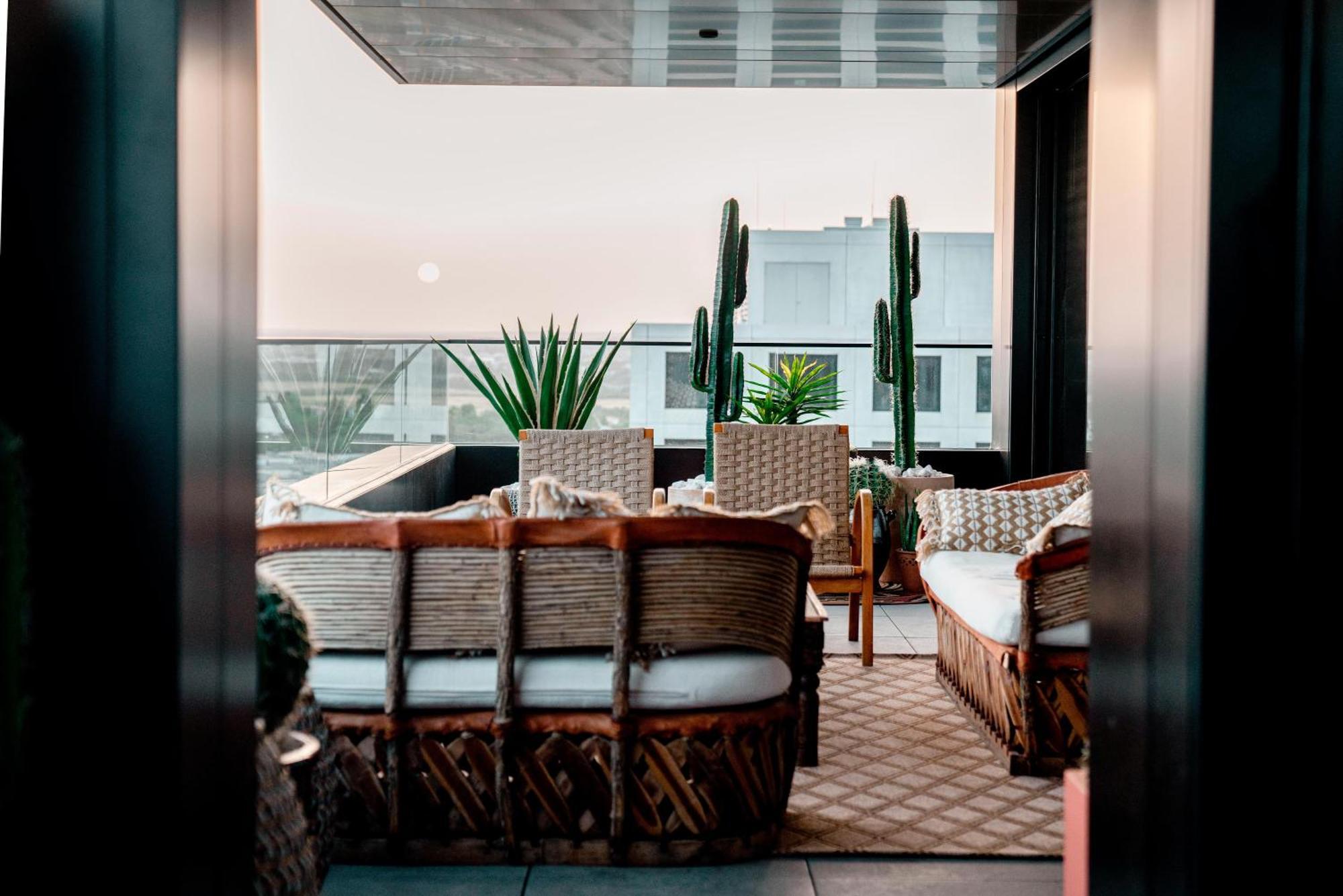 Sky21 Lux With Pool, Gym, & Views *